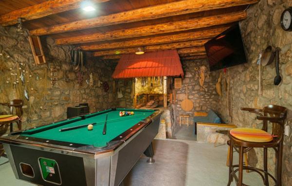 Holiday Home Perunika Zezevica エクステリア 写真