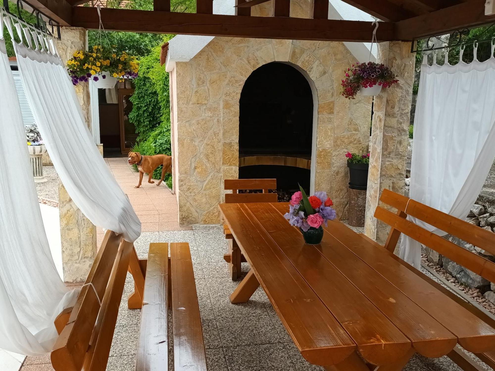 Holiday Home Perunika Zezevica エクステリア 写真