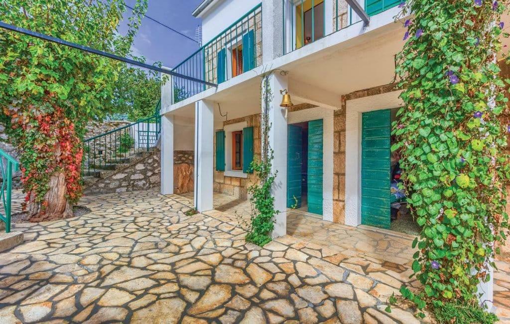 Holiday Home Perunika Zezevica エクステリア 写真